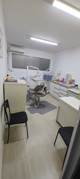 Foto 2 de Dr. RAPHAEL ALMEIDA - ESTÉTICA - IMPLANTE - ORTODONTIA