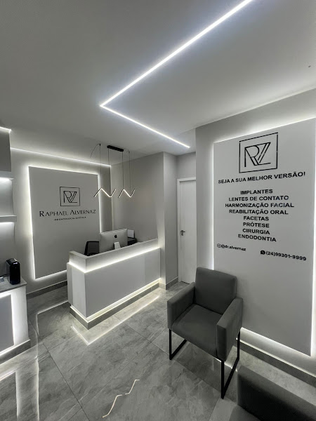 Foto 2 de Dr. Raphael Alvernaz - Odontologia Estética | Reabilitação Oral em Angra dos Reis - RJ
