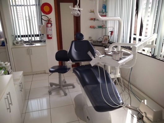 Foto 2 de Dr. Regis Ribas Chaves, Dentista