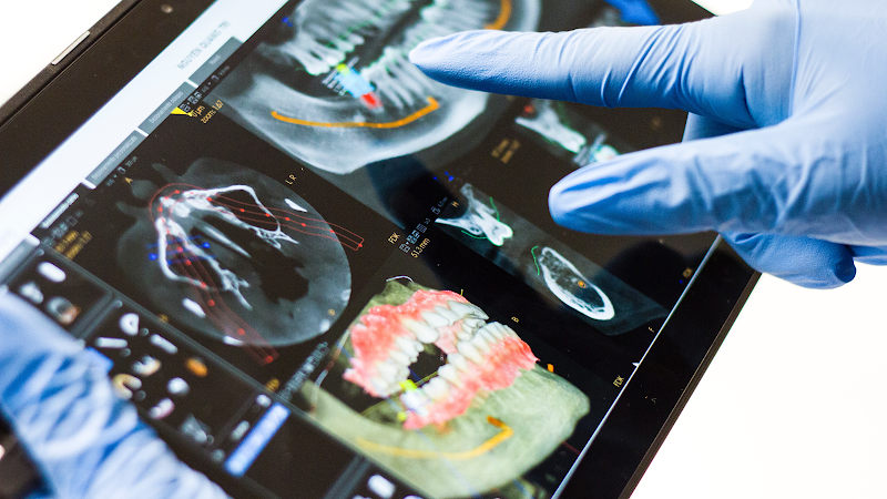 Foto 2 de Dr. Ricardo Amaral - BUCOMAXILO