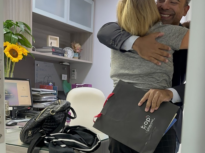 Foto 8 de Dr. Ricardo De Biase - Bucomaxilo em Recife - Bucomaxilofacial - Implante Dentário - Cirurgia Ortognática - Protese Protocolo