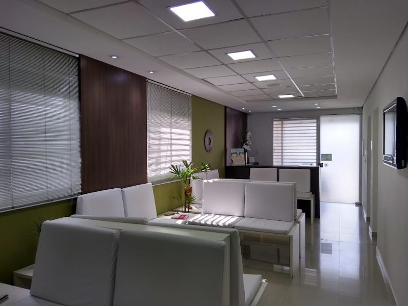 Foto 11 de Dr Ricardo Moreira | Dentista | Santo Andre/SP | Implantes Dentários | Aparelho Invisível | Sousmile | Invisalign