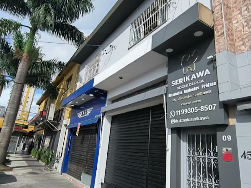 Foto 3 de Dr. Ricardo Serikawa - Implante dentário Ortodontia Alinhador Aricanduva