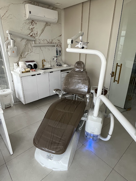 Foto 2 de Dr. Richardson Roni | Endodontia