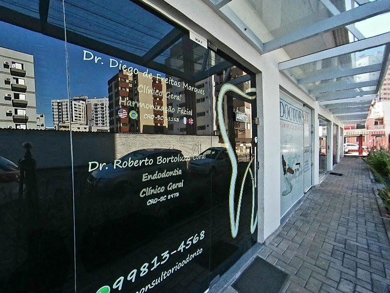 Foto 3 de Dr. Roberto Bortoluzzi Coral