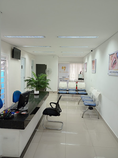 Foto 2 de Dr. Rodney Sales | Dentista Suzano Centro