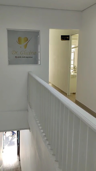 Foto 3 de Dr. Rodney Sales | Dentista Suzano Centro