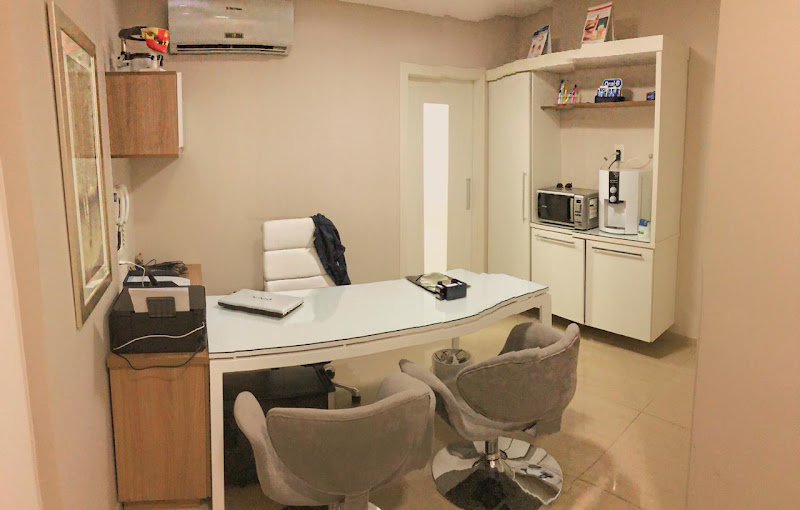 Foto 2 de Dr.Rodolfo Paiva - HARMONIZAÇÃO OROFACIAL - IMPLANTES - LENTE DE CONTATO DENTAL