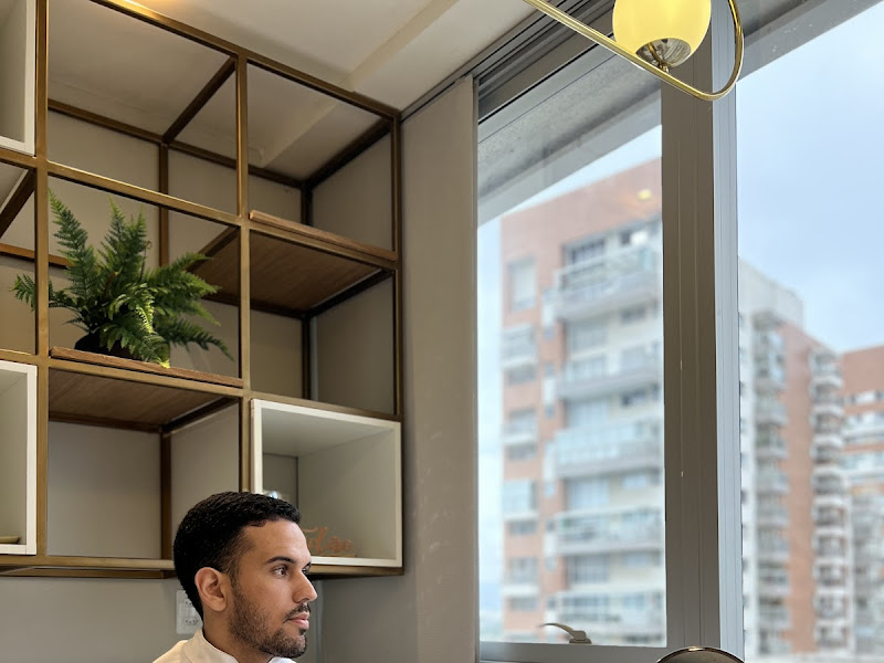 Foto 3 de Dr. Rodrigo Alvitos, Dentista