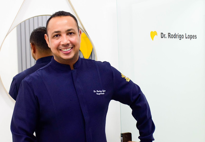 Foto 2 de Dr. Rodrigo Lopes - Cirugião Dentista