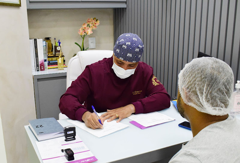 Foto 3 de Dr. Rodrigo Lopes - Cirugião Dentista