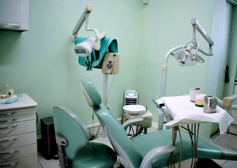 Foto 2 de Dr. Rodrigo Moreira da Cruz | Especialista em endodontia e Implante dental