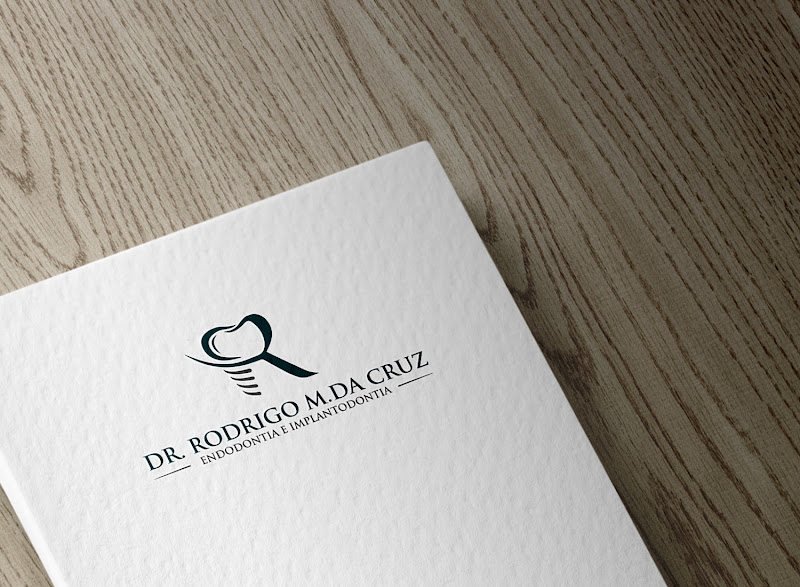 Foto 3 de Dr. Rodrigo Moreira da Cruz | Tratamento de canal e Implante dentário