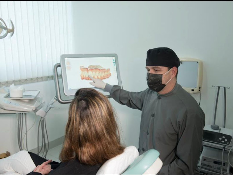 Foto de Dr Rodrigo Nunes Oliveira | Implante Dentário | Ortodontia