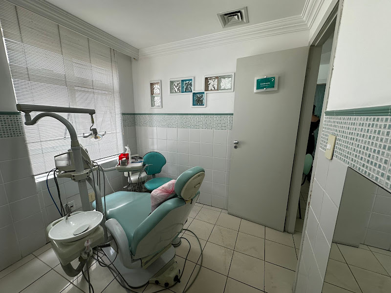 Foto 3 de Dr Rodrigo Nunes Oliveira | Implante Dentário | Ortodontia