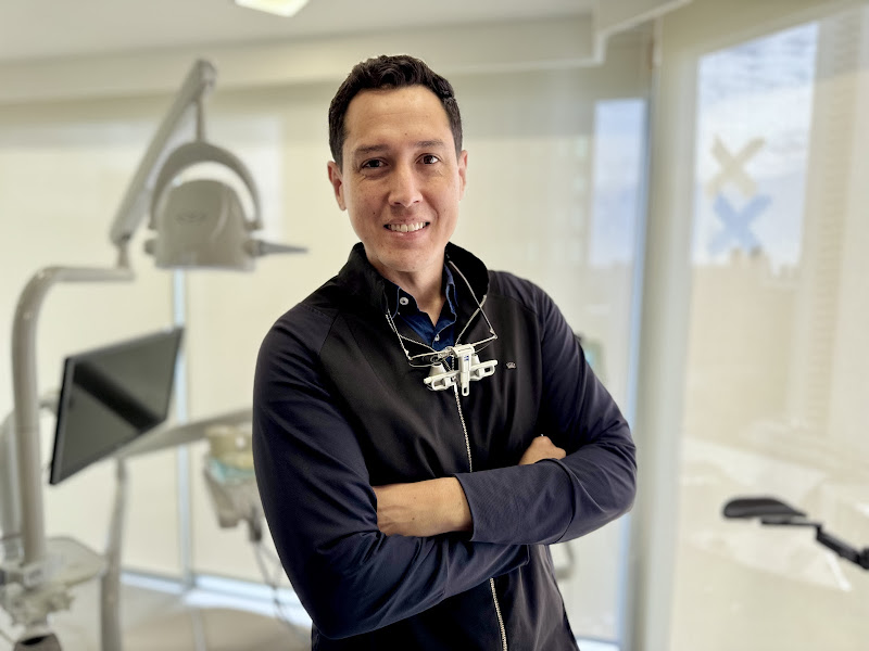 Foto 2 de Dr. Rodrigo Perrier - Dentista em Recife | Implante Dentário | Prótese Dentária | Reabilitação Oral