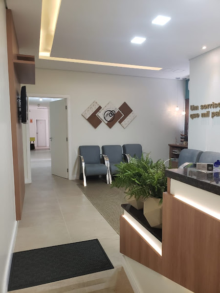 Foto 2 de Dr. Rodrigo Vosiacki Rossi, Dentista