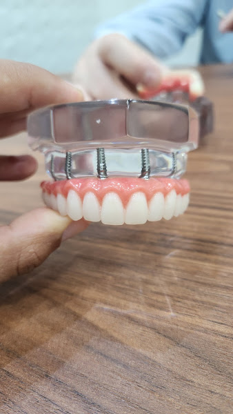 Foto 2 de Dr. Rogerio Fellinger - Clinica Odontologica em Osasco