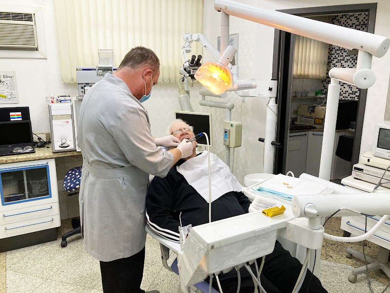 Foto de Dr Rogério Hernandes | Odontologia Especializada em São Caetano do Sul