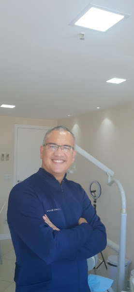 Foto 2 de Dr. Ronald Moura