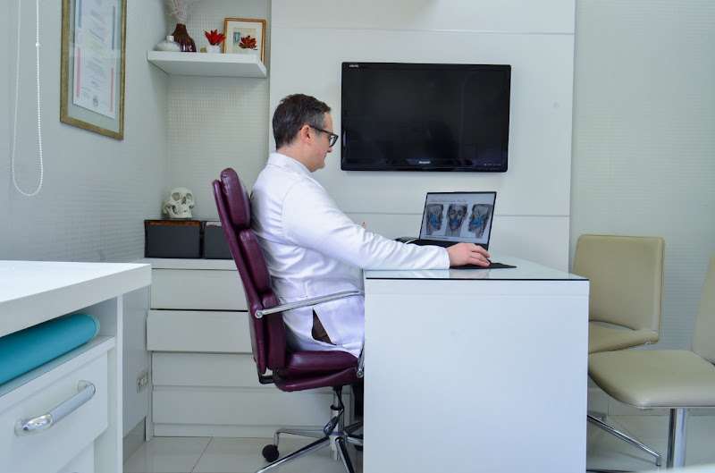 Foto 3 de Dr. Shajadi Kaba - Bucomaxilofacial