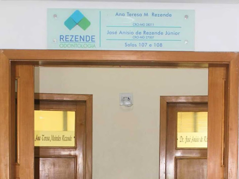 Foto 2 de Dr Sidney G. Rezende - Cirurgião Dentista