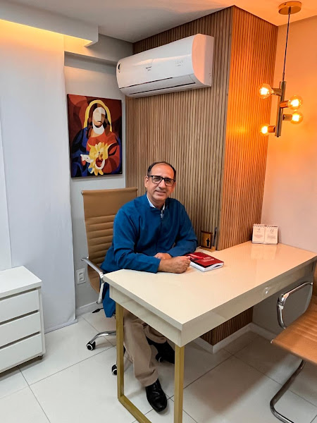 Foto 2 de Dr Tarcísio Ferreira - Odontologia Especializada