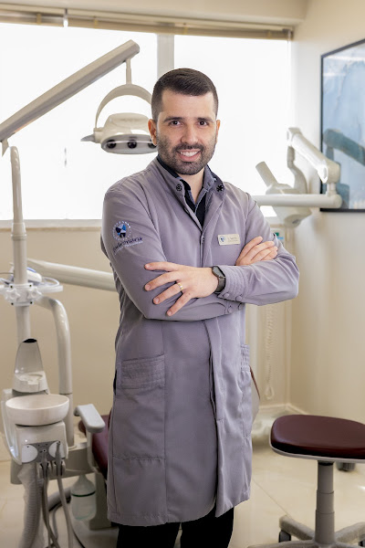 Foto 3 de Dr. Tauan Félix | Cirurgião-Dentista em Natal - RN | Estética | Reabilitação Oral | Prótese Dentária