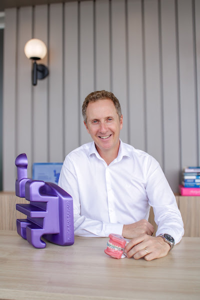 Foto 2 de Dr. Temístocles Uriarte Zucchi