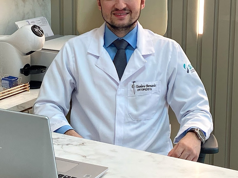 Foto 2 de Dr. Teodoro Bernardes - Instituto Bernardes de Ortopedia