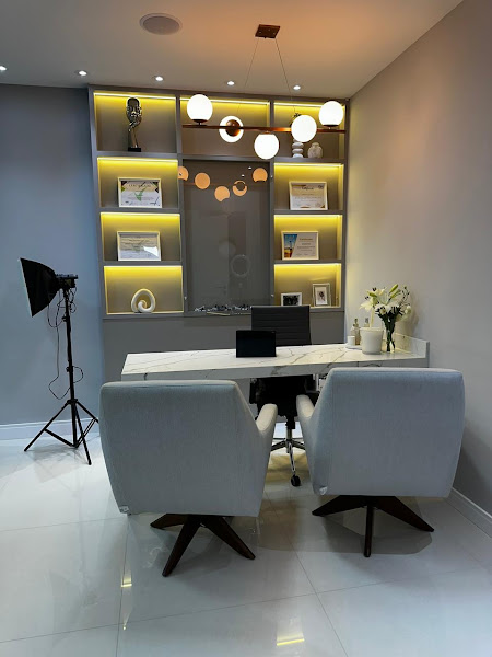 Foto 2 de Dr. Thalison Liscano | Harmonização Facial Premium