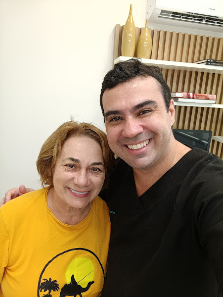 Foto 3 de Dr.Thiago Maia - Dentista | Implantes Dentários | Lente de Contato Dental