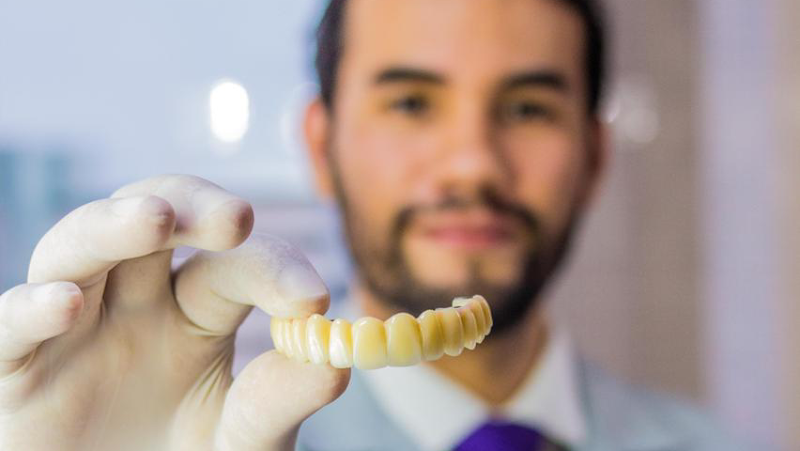 Foto 2 de Dr. Thiago Maia Implantes