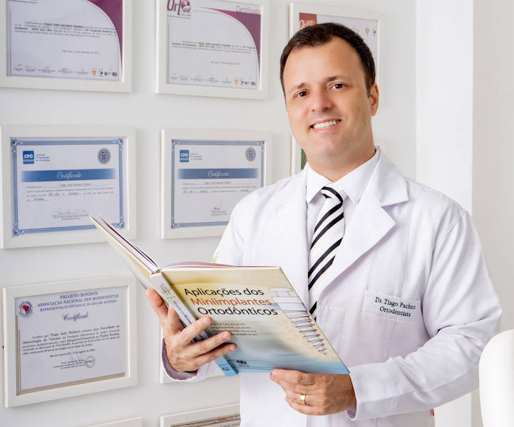 Foto 2 de Dr. Tiago Pacheco | Ortodontista| Natal - RN | Aparelhos Transparentes