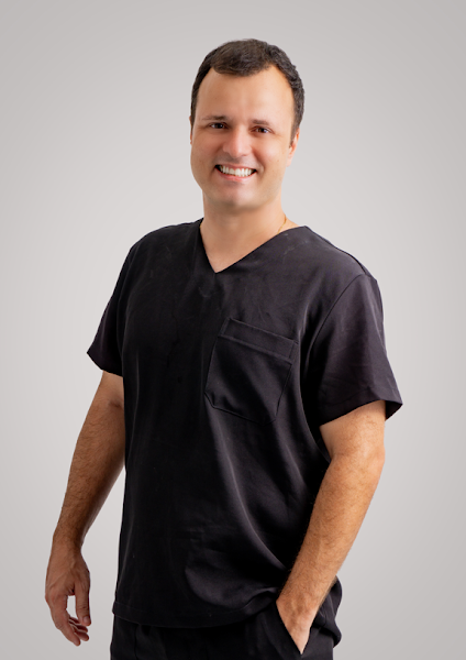 Foto 3 de Dr. Tiago Pacheco | Ortodontista| Natal - RN | Aparelhos Transparentes