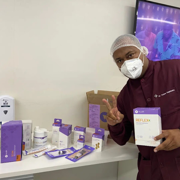 Foto 2 de Dr Ticiano Xavier | Implantodontista