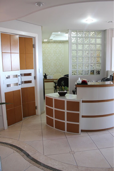 Foto 2 de Dr. Tony Thimóteo Odontologia Especializada