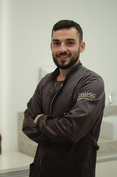 Foto 2 de Dr. Túlio Nogueira | Clínica Dinamic Odontologia - Prótese e Estética Odontológica em Divinópolis