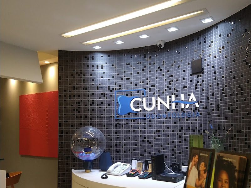 Foto de Dr. Vamberto Cunha - Invisalign Recife Doctor, Implantodontia, Dentistica Restauradora