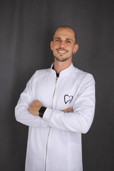 Foto 2 de Dr Victor Dias - Odontologia