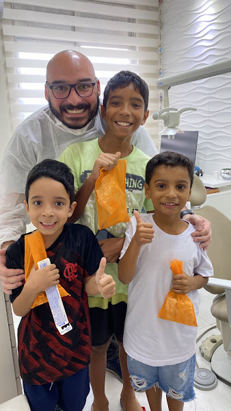 Foto 2 de Dr. Victor Hugo Ferreira Oliveira - Dentista