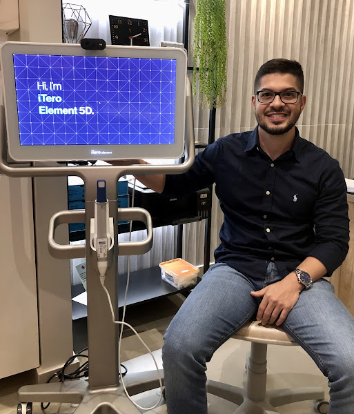 Foto 2 de Dr. Vinícius Burle Invisalign e Estética Dental