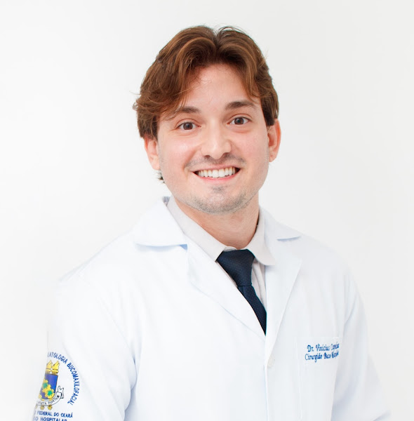 Foto 2 de Dr. Vinicius Cavalcante - Cirurgião Bucomaxilofacial