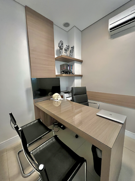 Foto 3 de Dr. Vinícius Dantas - Cirurgia Bucomaxilofacial