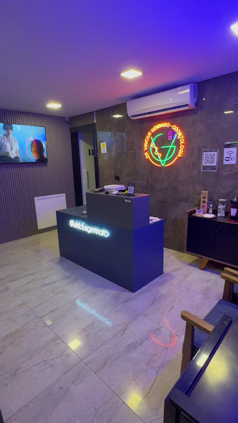 Foto 3 de DR. VINICIUS GENNARO - ODONTOLOGIA AVANÇADA