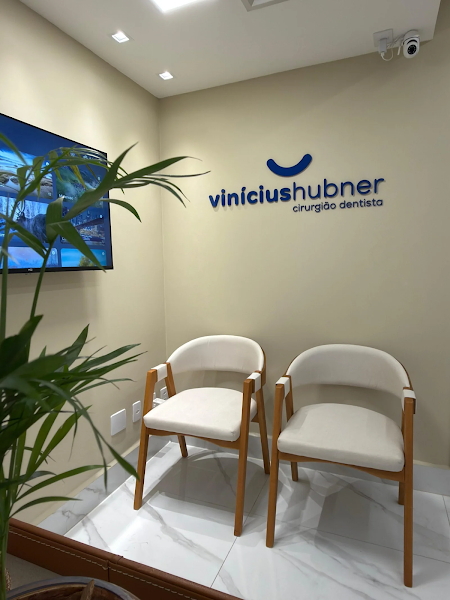 Foto 3 de Dr. Vinícius Hubner - Cirurgião Dentista - Ocean Ville Praia da Costa | CRO 8007/ES