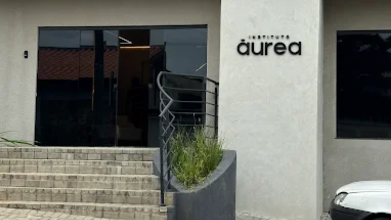 Foto 2 de Dr. Vinicius Lazarino - Bucomaxilofacial - Implantes