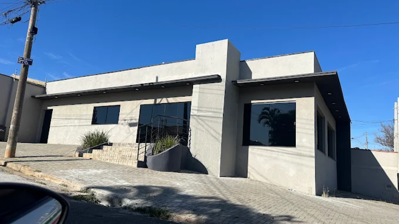 Foto 3 de Dr. Vinicius Lazarino - Bucomaxilofacial - Implantes