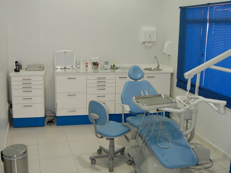 Foto 2 de Dr. Vinicius Leonel - Cirurgião Dentista