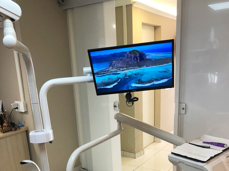 Foto 6 de Dr Vinicius Lustosa Odontologia e Cirurgias faciais - Batel - Curitiba